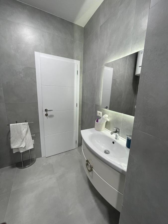 Lovely Apartment Tirana Exterior foto